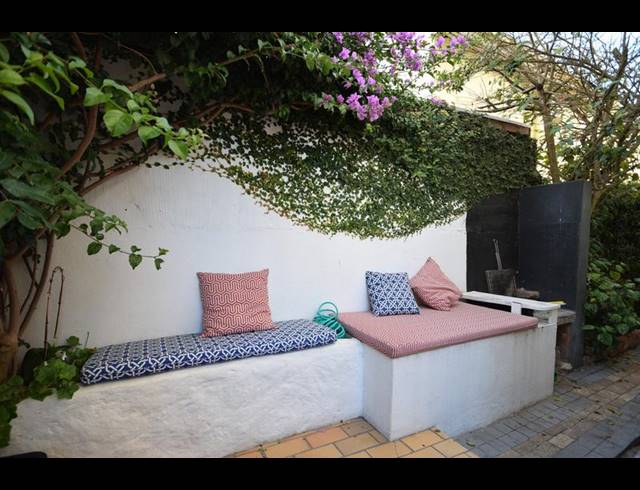 2 BEDROOM APARTMENT FOR SALE IN SEA POINT